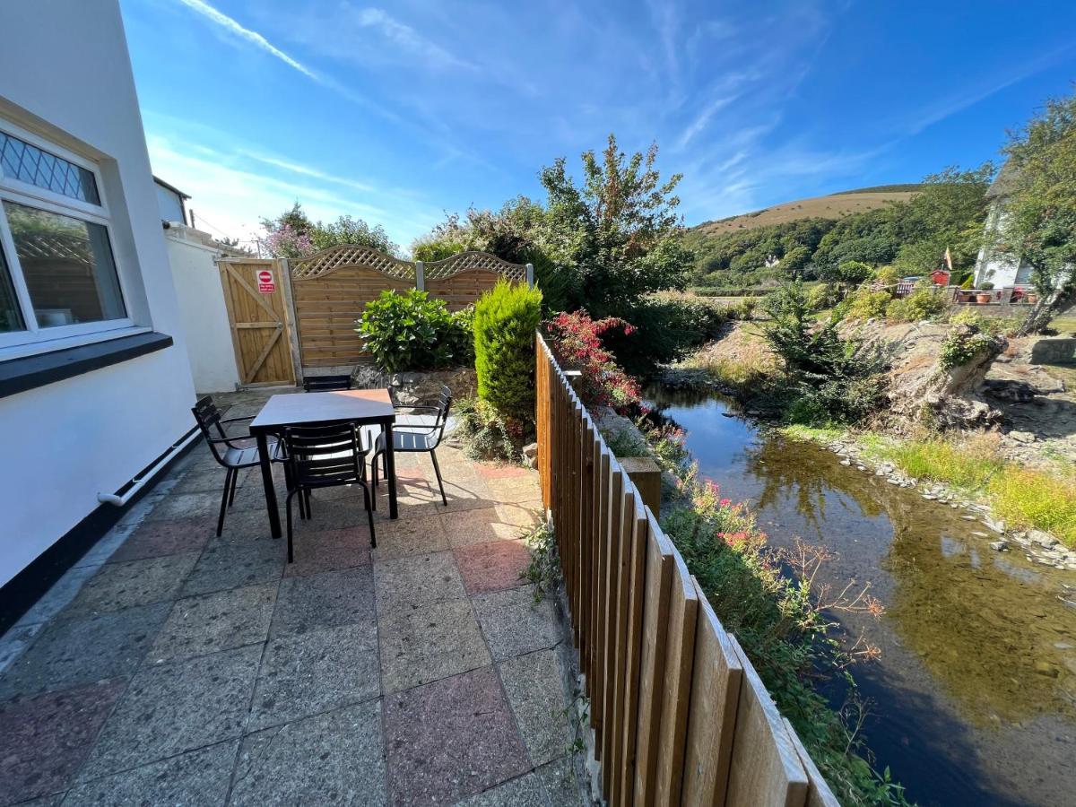 Escapism Wales Gwalia Villa Llanrhystyd Exterior photo